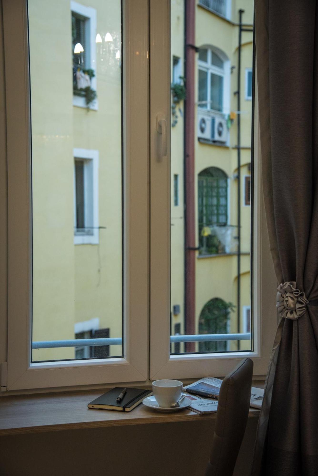 Inside Roma Rooms Exterior foto