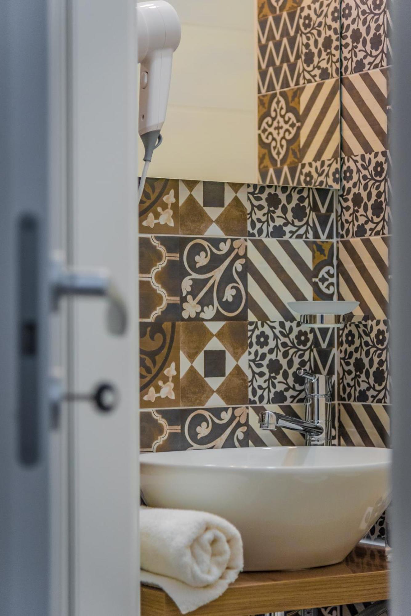 Inside Roma Rooms Exterior foto